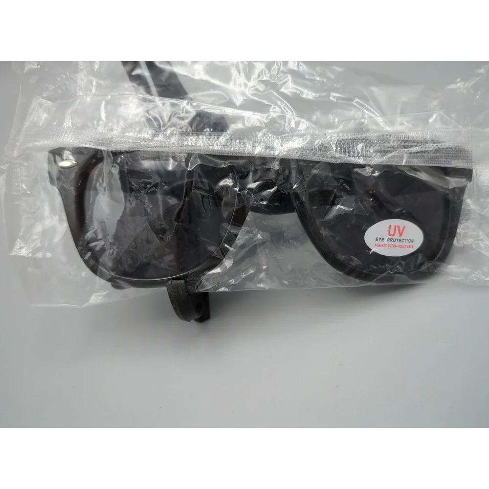 Google SWAG Black Sunglasses Unisex UV Protection Foldable White Retro SerifLogo